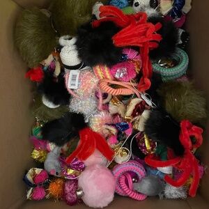 Massive 300 pieces cat toy bulk lot balls mylar glitter spider teaser mice bell